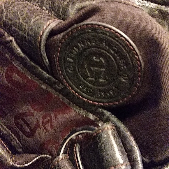 Etienne Aigner Shoulder Bag in Signature Print Brown and Rust Solid X-large - Picture 2 of 7